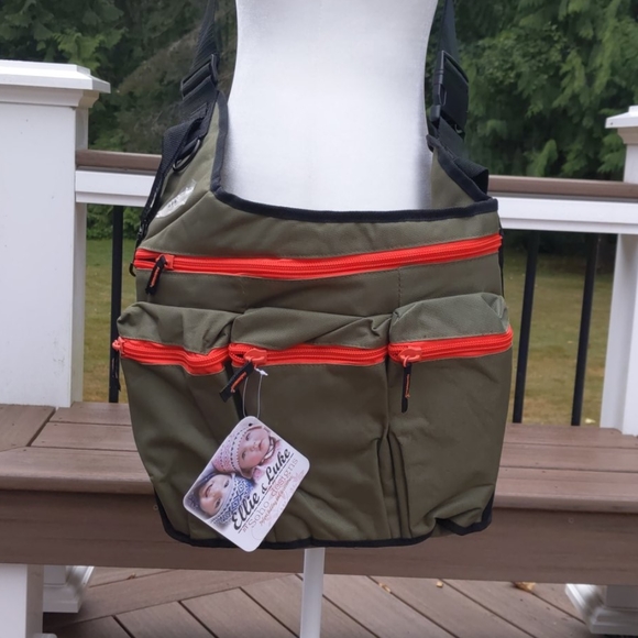 Ellie and Luke Handbags - NWT Ellie and Luke Soho Design Baby Bag